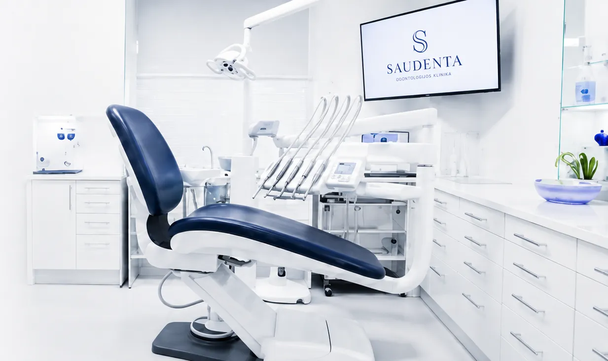 Odontologijos kabinetas su modernia įranga